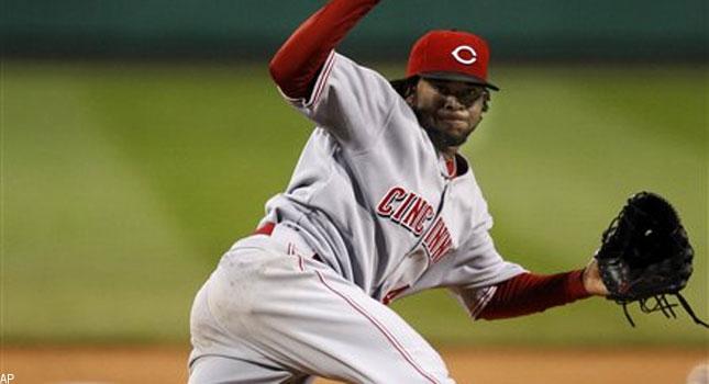 Cueto, Reds kick Cardinals out of 1st