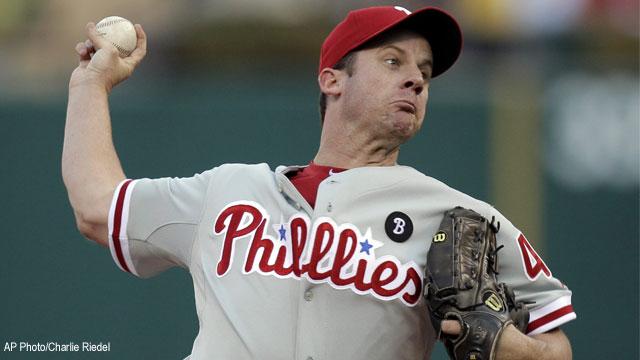 Phillies don't pick up options on Lidge, Oswalt