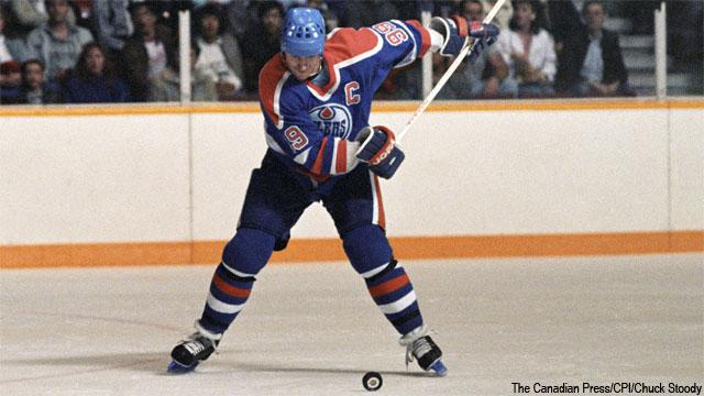 Wayne Gretzky moves back to St. Louis