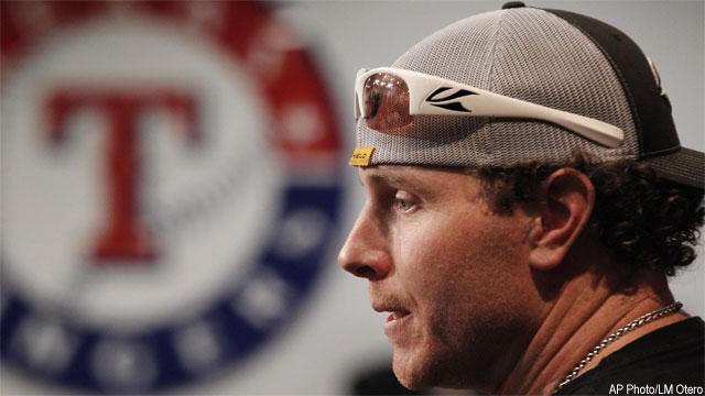 Josh Hamilton cleared by Rangers' doctors, could get one last chance