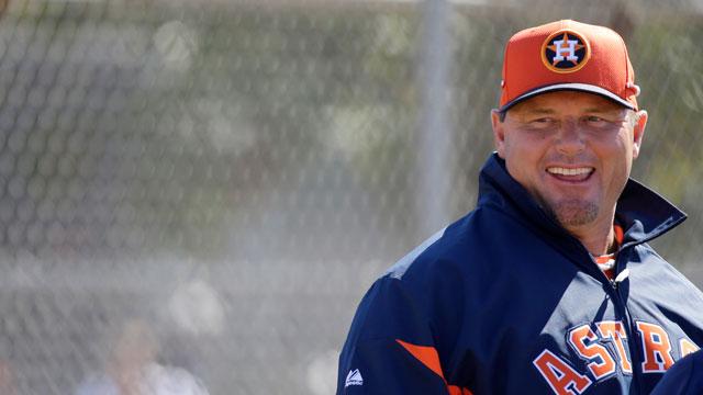 Clemens pitches to minor leaguers at Astros camp