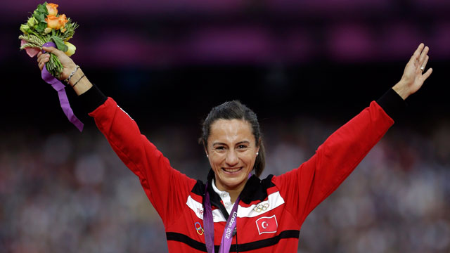 Olympic Champ Alptekin Charged With Doping