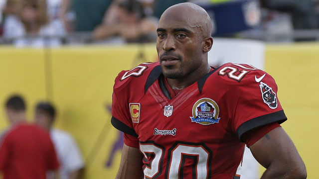 NFL: Former Virginia standout Ronde Barber inducted into the Hall of Fame