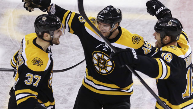 Bergeron hat trick leads Bruins to 5-0 win over Sabres