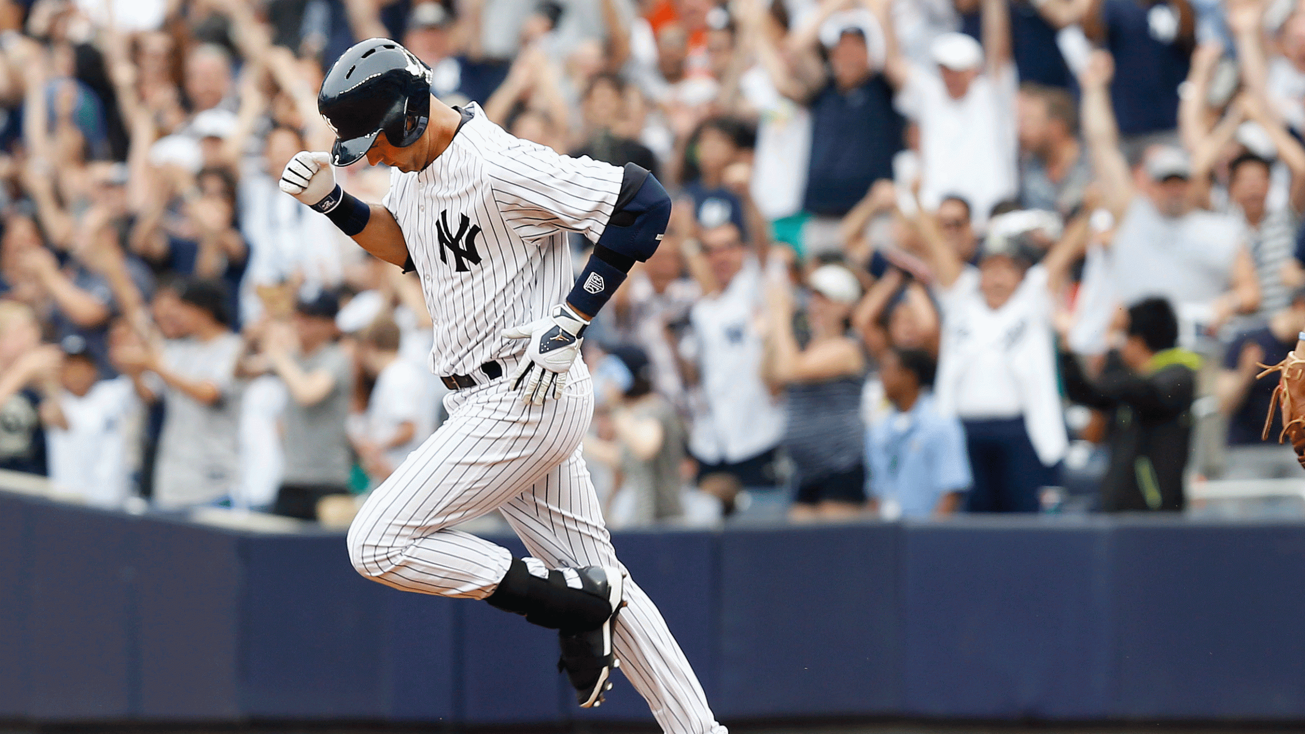 Jeter's numbers still high among fans