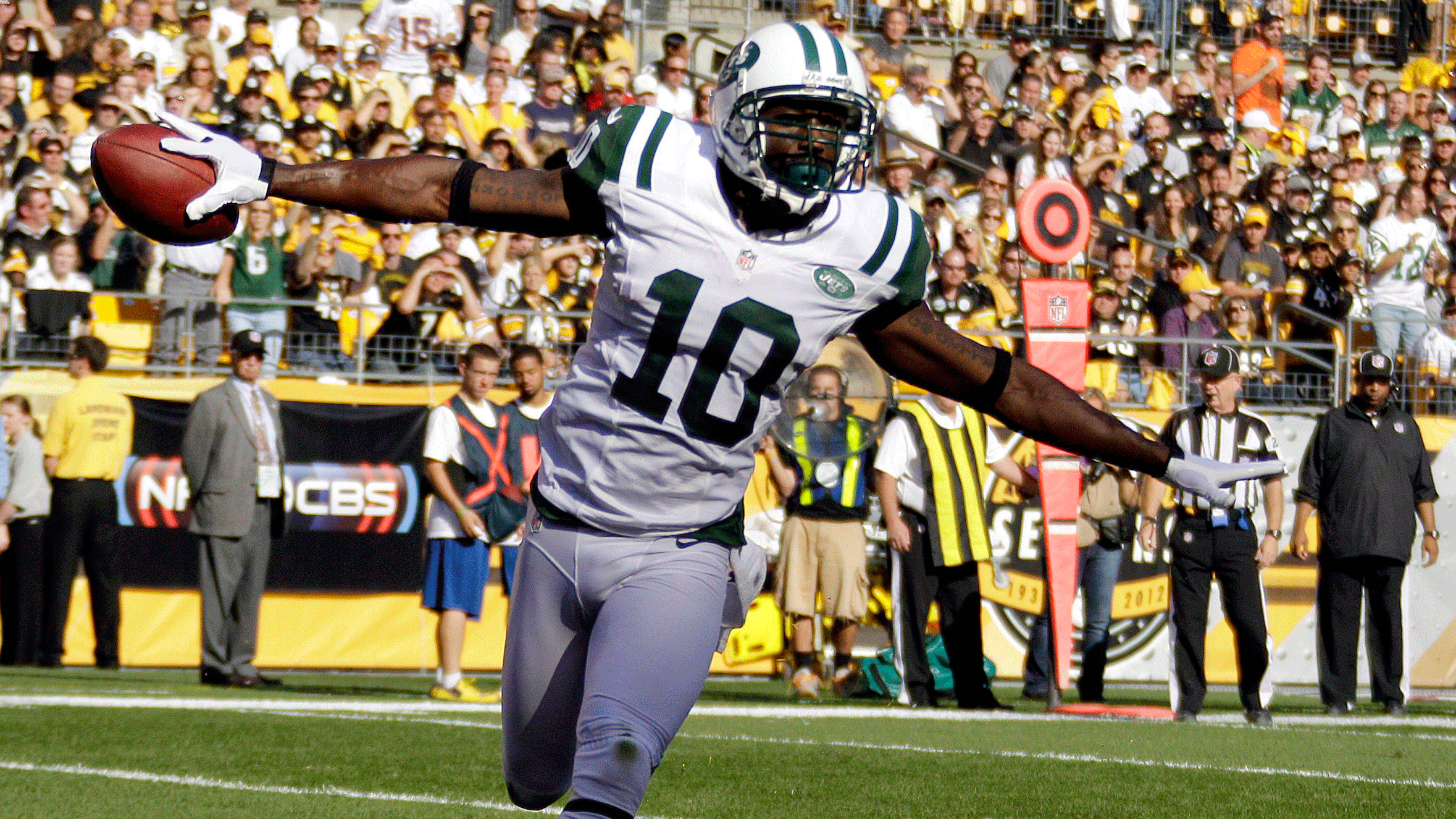 Jets Release Santonio Holmes