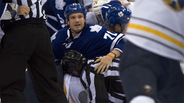 Maple Leafs deal David Clarkson to Blue Jackets