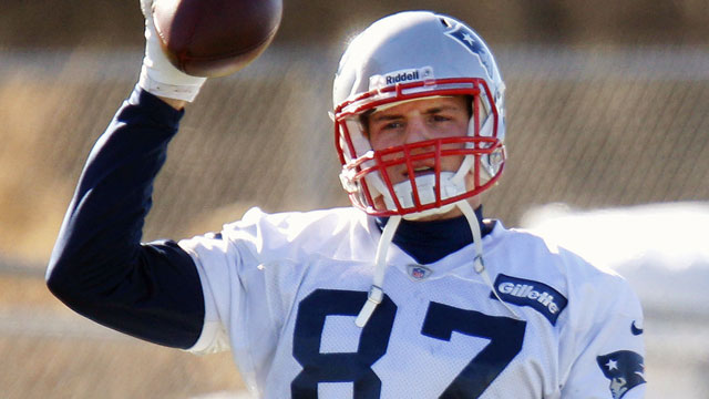 Report: Patriots' Gronkowski out vs. Bengals