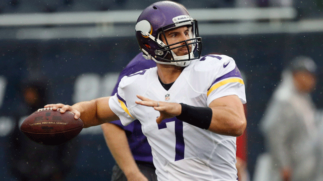 Frazier holds off on declaring Vikings starting QB