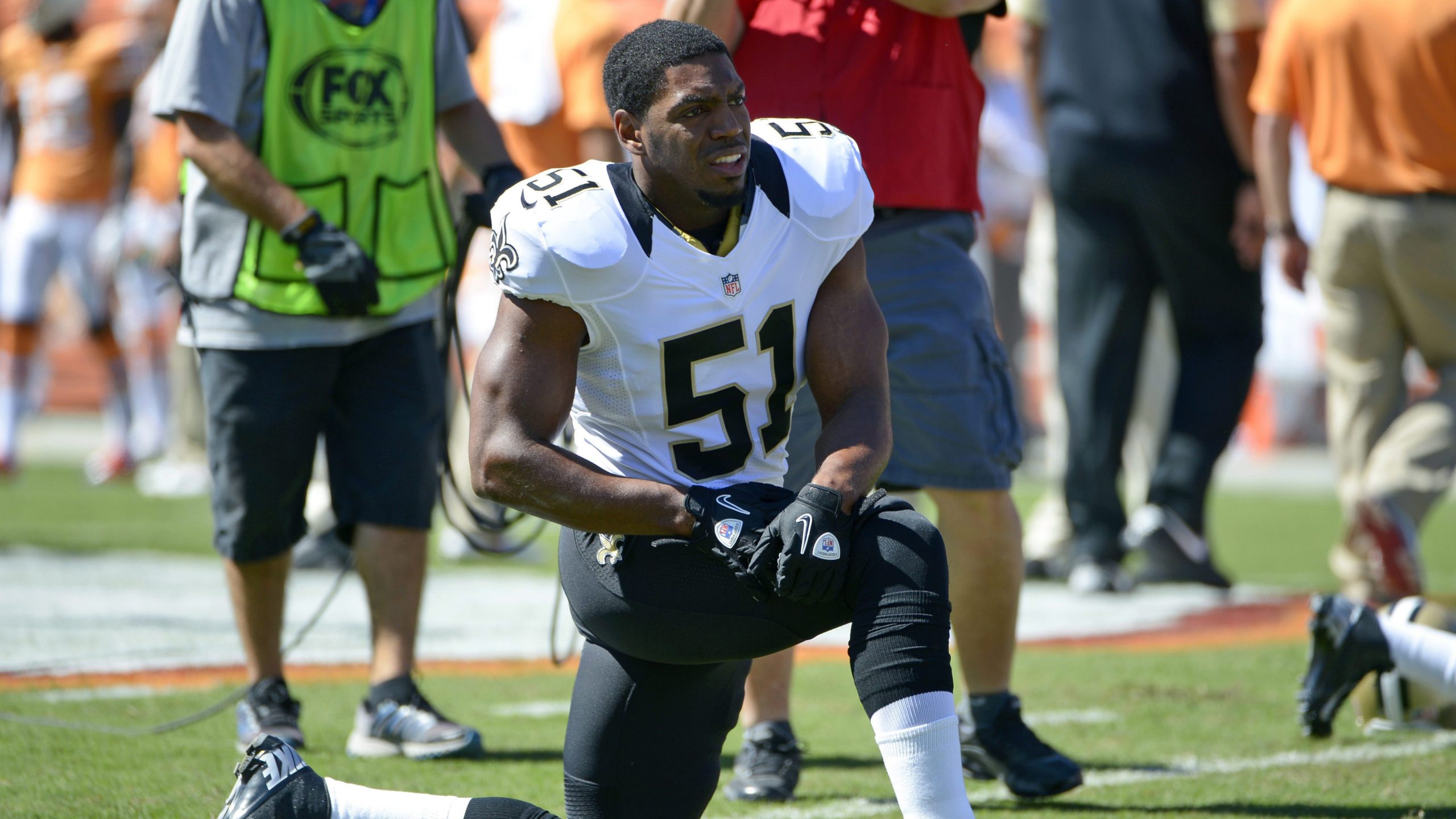 Jonathan Vilma  New orleans saints football, Nfl football