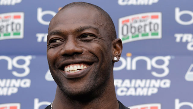 Terrell Owens is 44 years old and was just timed at 4.43 in the 40-yard  dash 