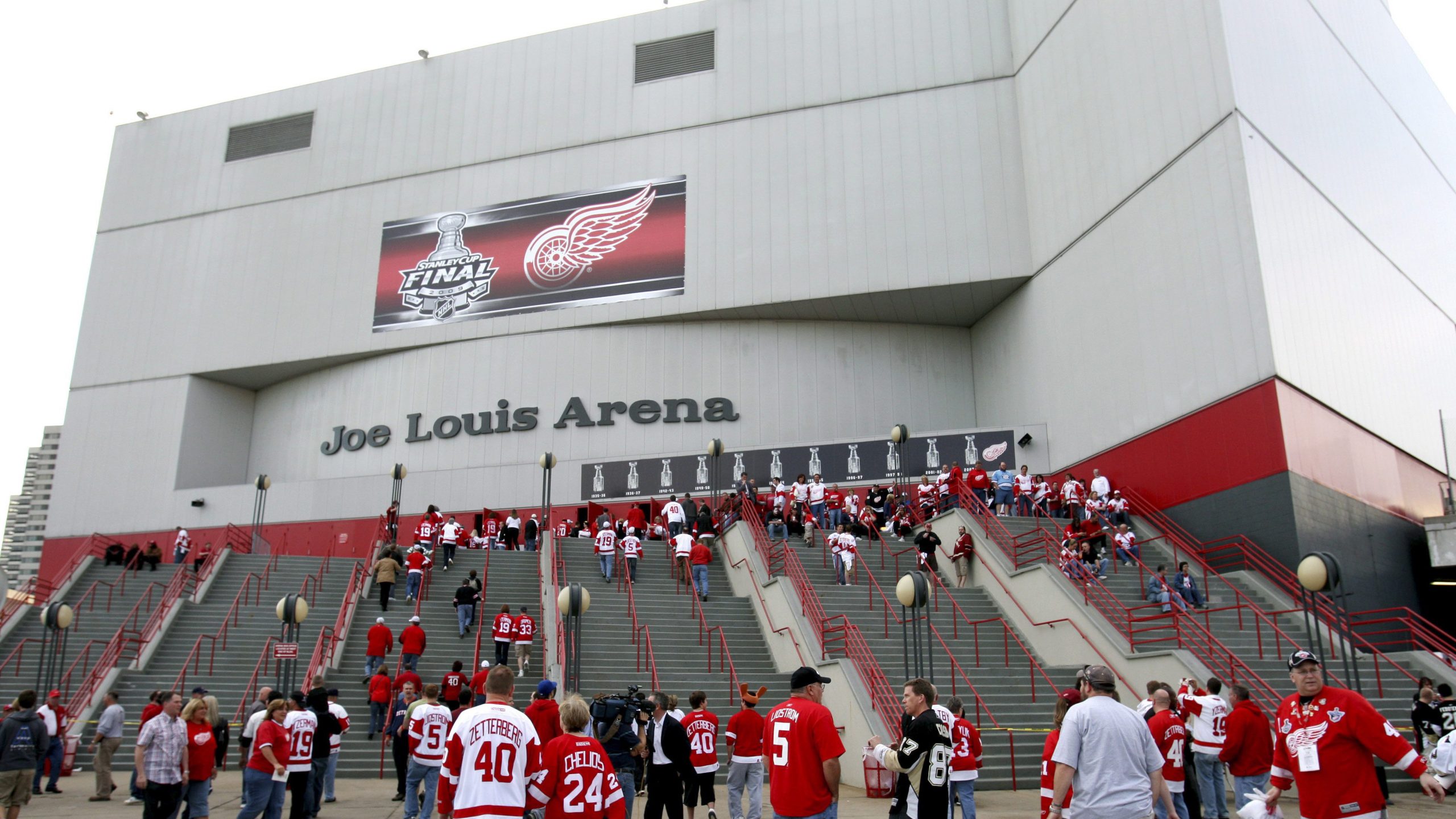 Joe Louis Arena seats now on sale