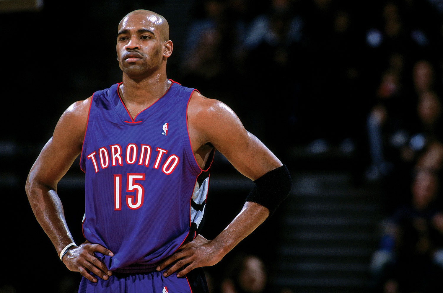 Why many Raptors fans refuse to forgive Vince Carter and how Carter can fix  it - The Athletic