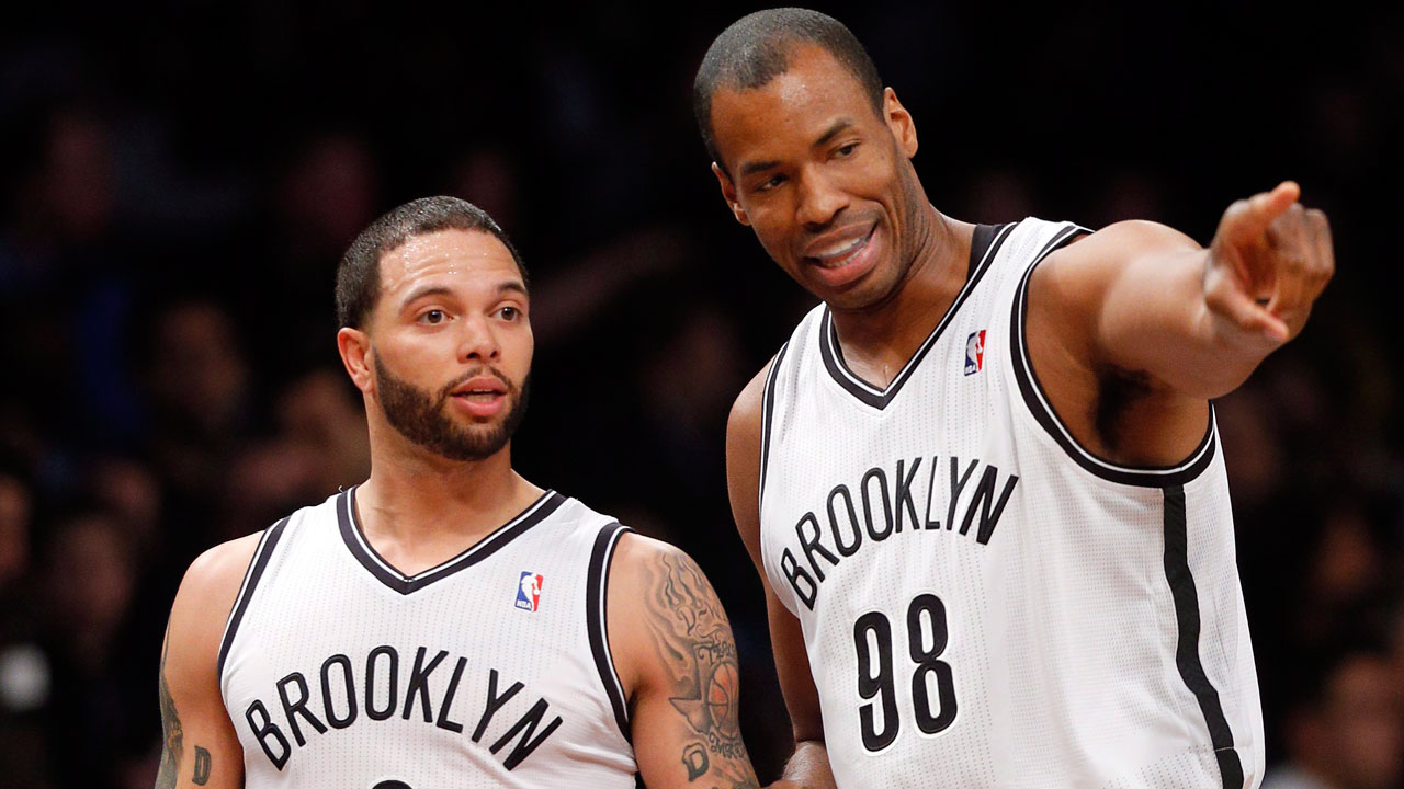 Jason Collins, openly gay player, signs with Nets