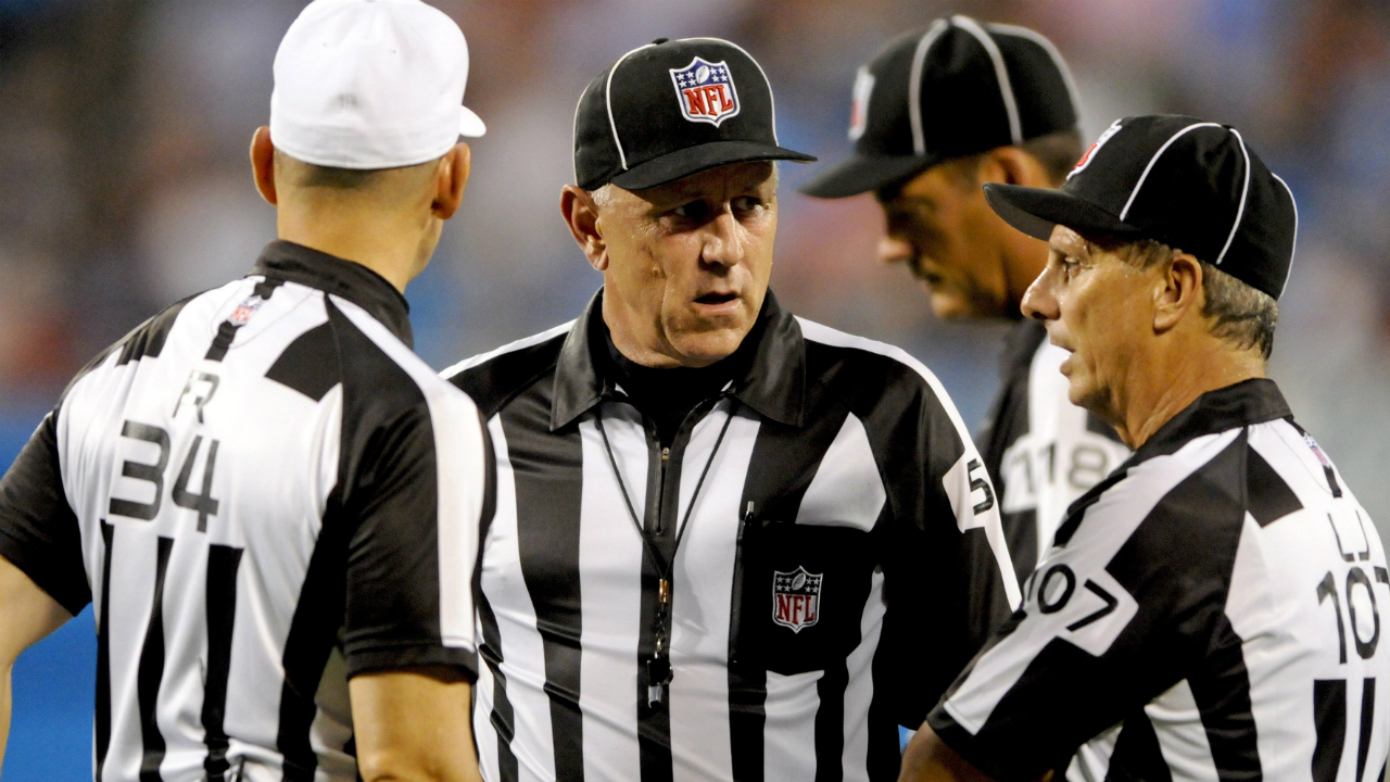 Dolphins-Bills: Who is the referee, officiating crew for Wild Card