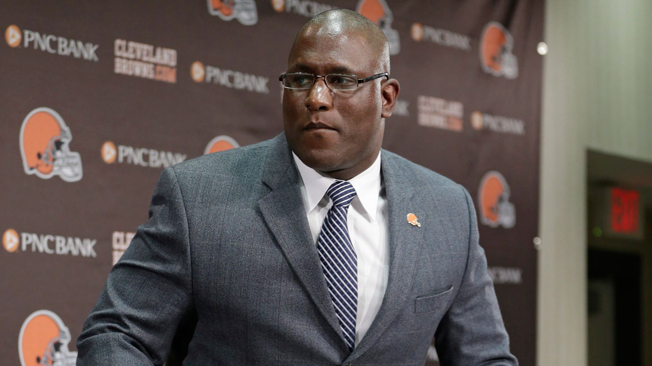 Browns add new exec Kuharich to front office