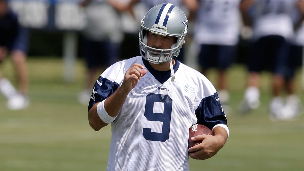 tony romo football camp