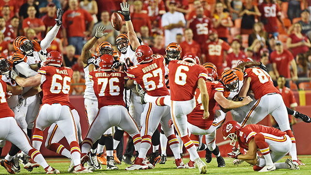 KANSAS CITY CHIEFS: Laurent Duvernay-Tardif: 'Time for me to transition  back into football