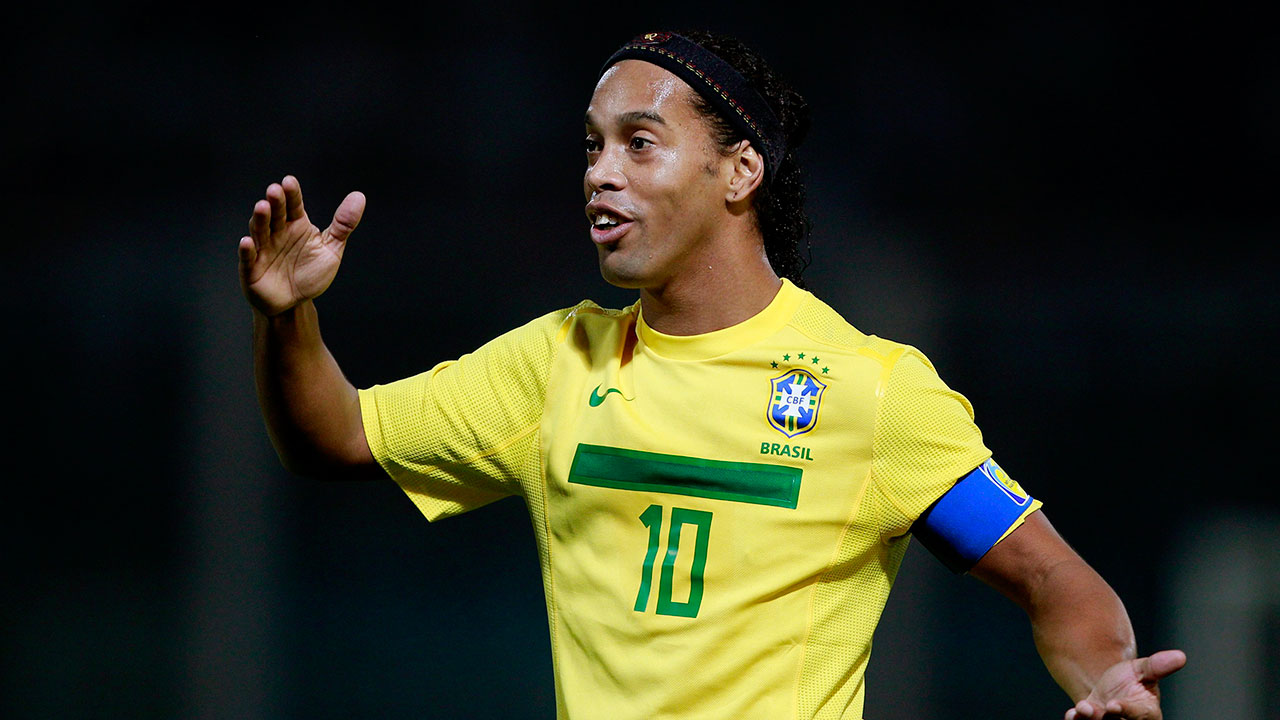 Ronaldinho Signs With Mexican Club Queretaro