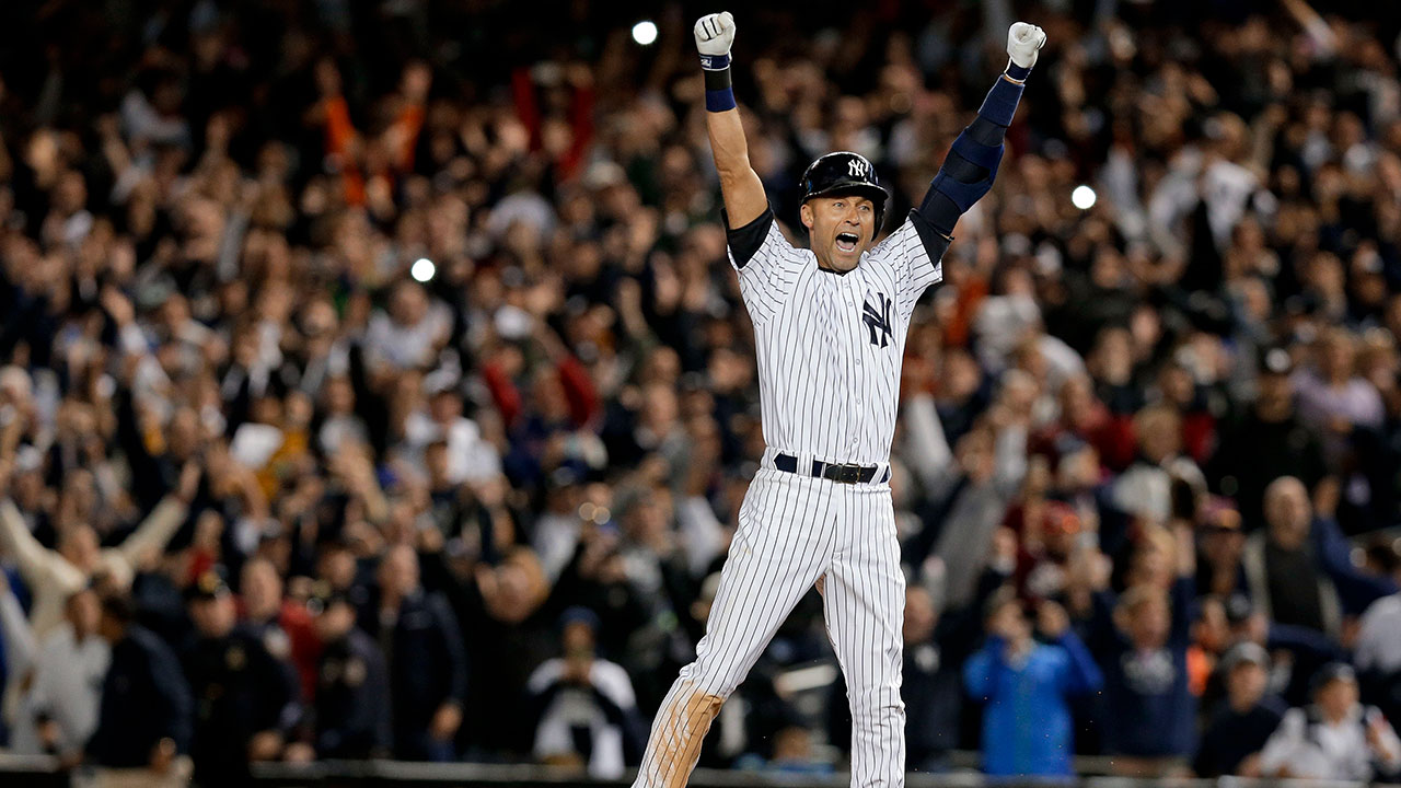 Fan rushes onto field mid-game to hug Derek Jeter