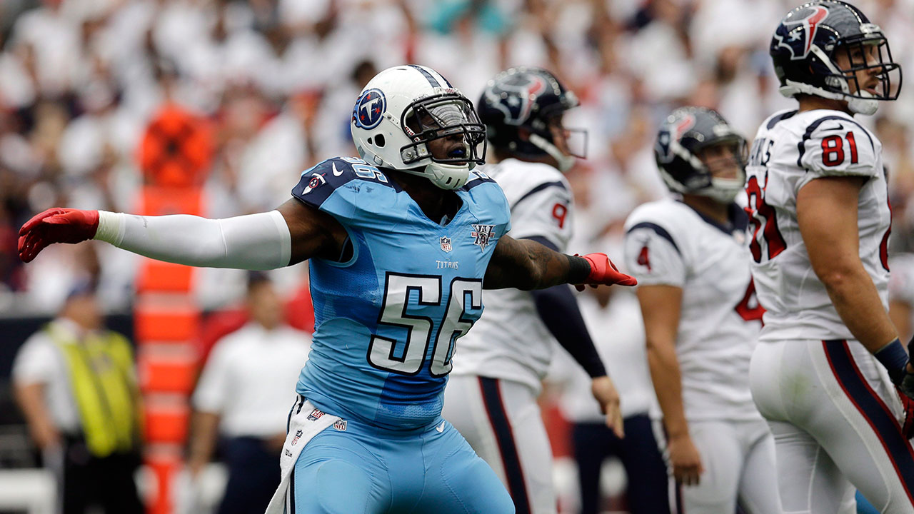 Patriots acquire linebacker Ayers from Titans