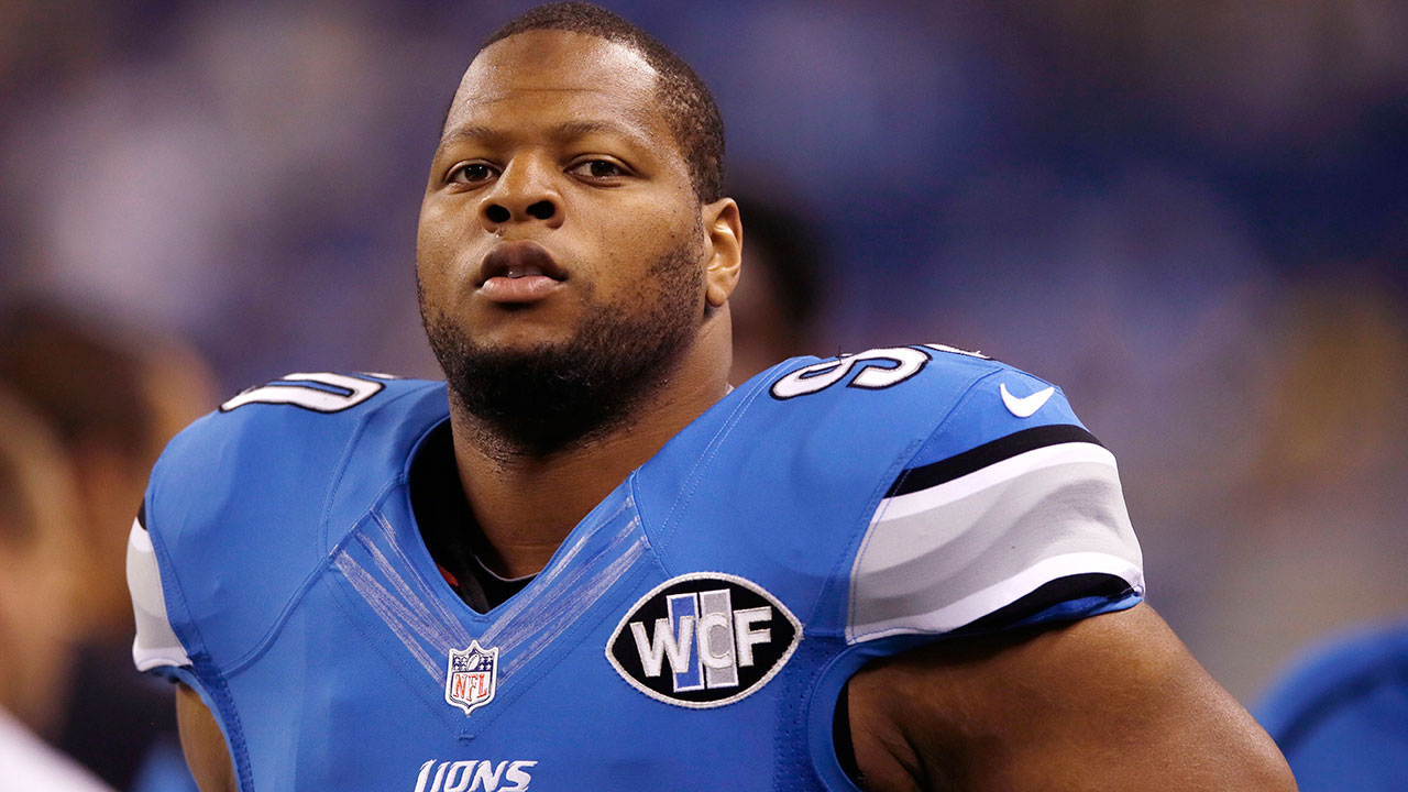 Ndamukong-Suh;-Miami-Dolphins