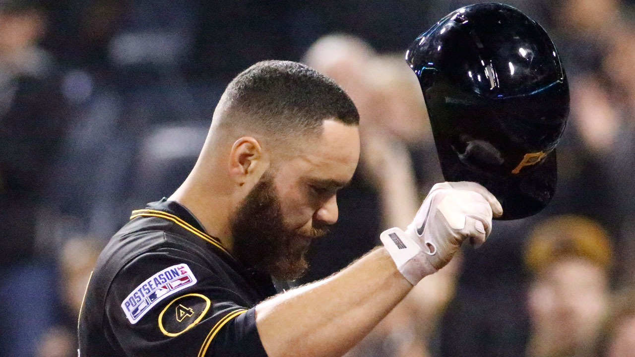 Reports: Russell Martin signs with Toronto