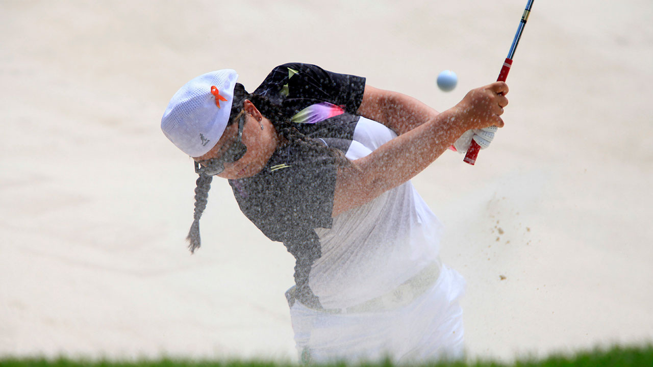 Kim makes two eagles in seven-under 65, leads Lorena Ochoa Invitational 