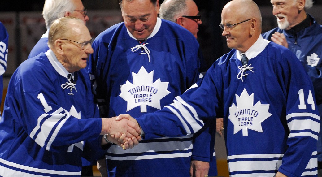 old school toronto maple leafs jersey