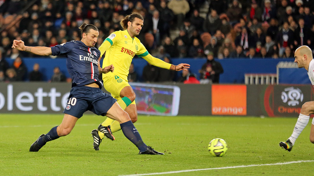 Ligue 1 » News » PSG's Van der Wiel fined after Ibrahimovic clash