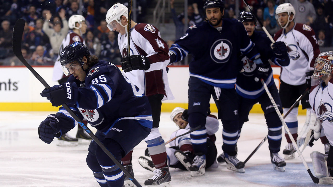 Колорадо виннипег. Виннипег Джетс - Колорадо Эвеланш. Colorado Avalanche Winnipeg Jets. Виннипег Колорадо результат НХЛ. Бостон Колорадо фото.