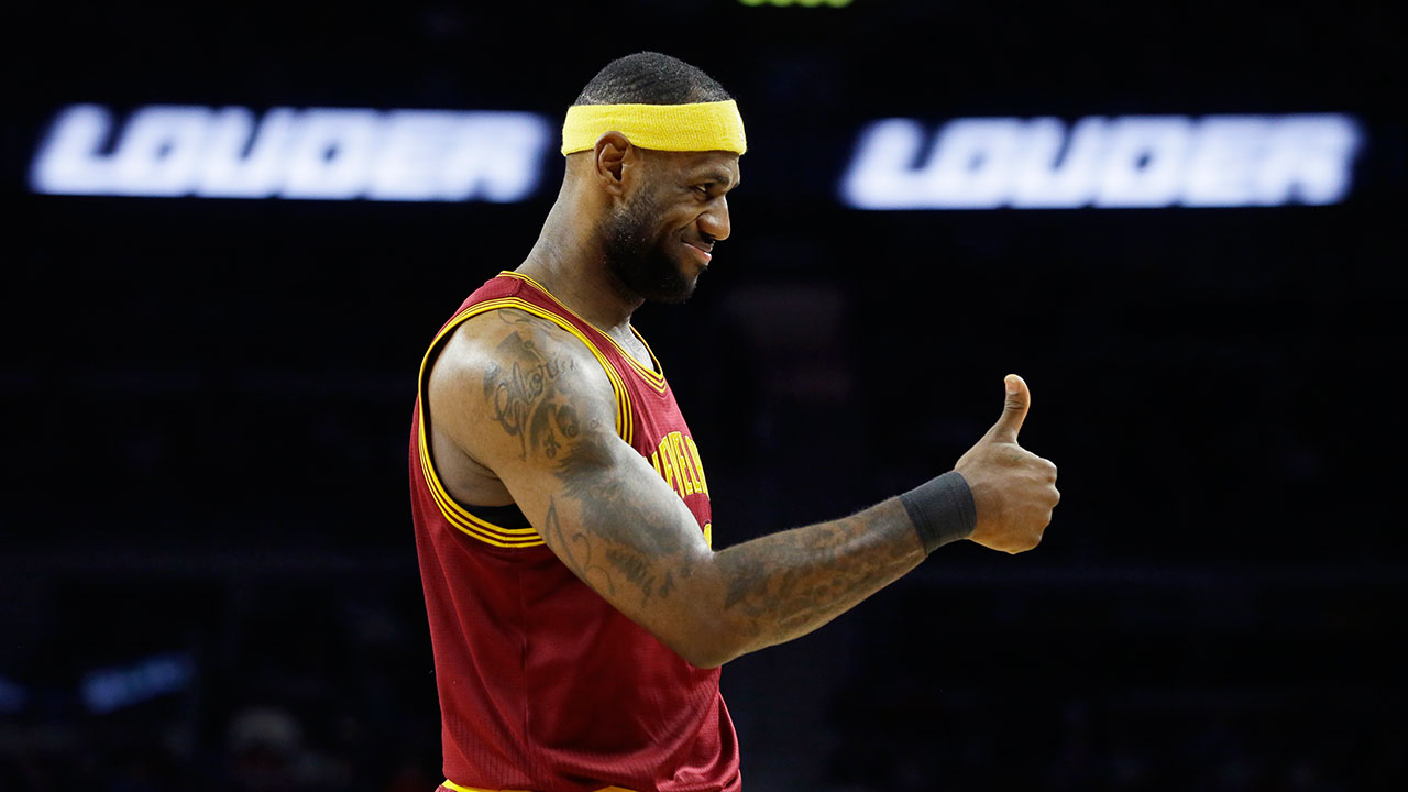 LeBron signs lifetime deal with Nike