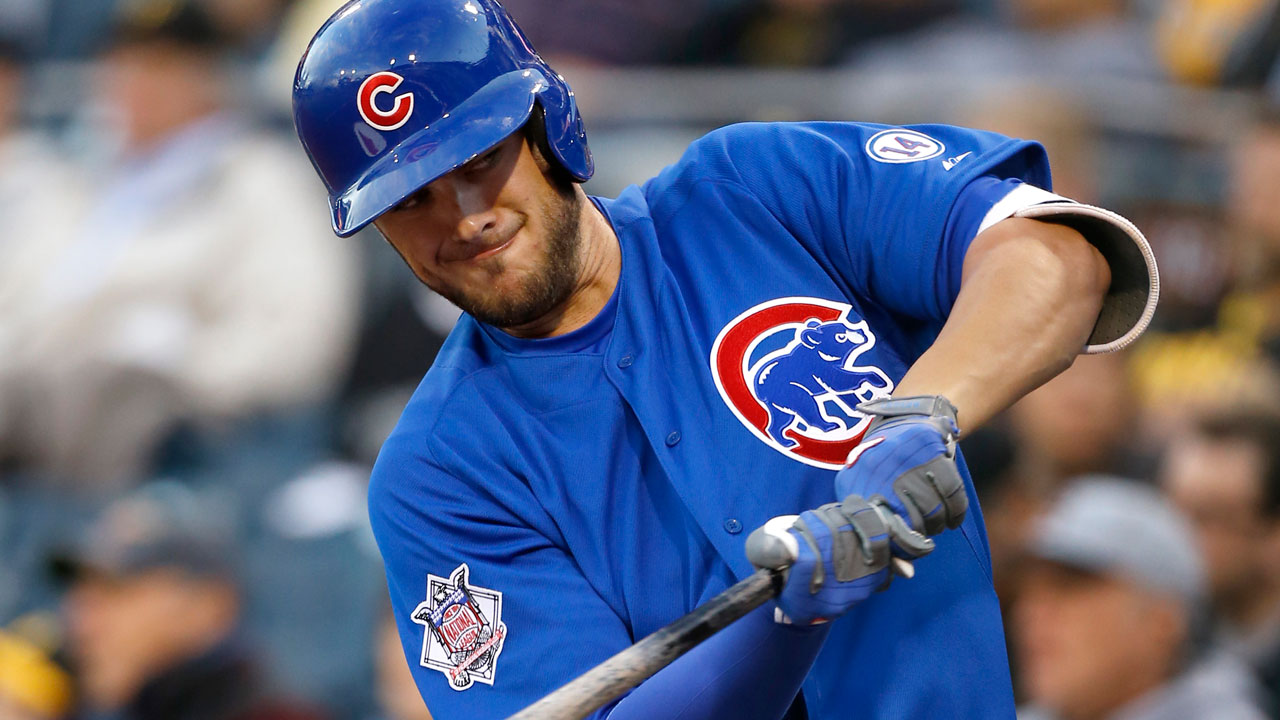 Kris Bryant hit a home run! #mlb #basenall #baseballisdead