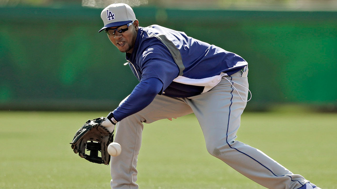 Dodgers' Yasiel Puig and Hector Olivera to play in minors Thursday