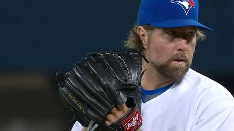 Toronto Blue Jays' R.A. Dickey pitched with a heavy heart in win over New  York Mets after death of his father