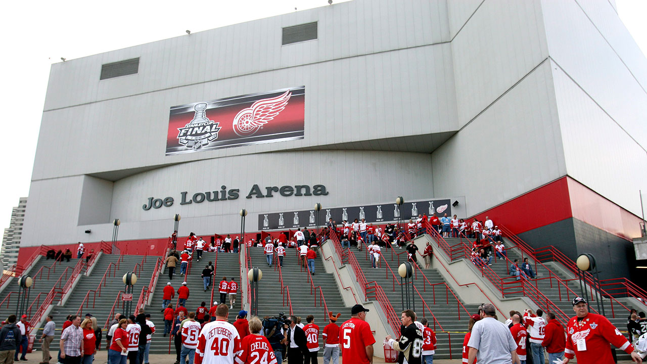 PHOTOS: A look inside Joe Louis Arena as crews demolish former Detroit Red  Wings' home