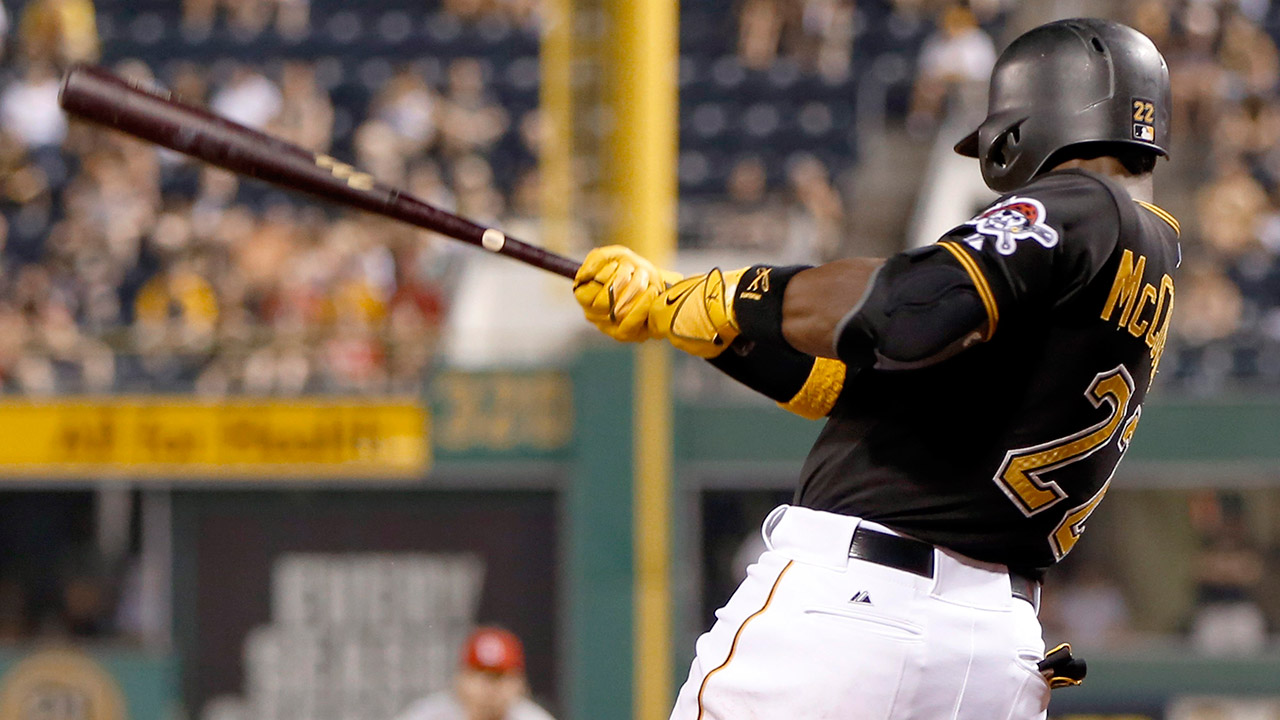 Cervelli helps Pirates rally for win over Cardinals