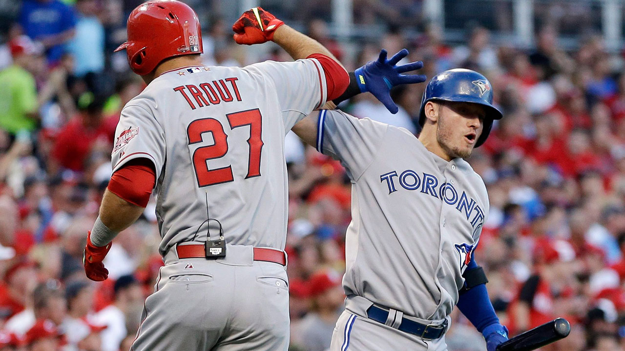 Jays star Vladimir Guerrero Jr. and Josh Donaldson exchange