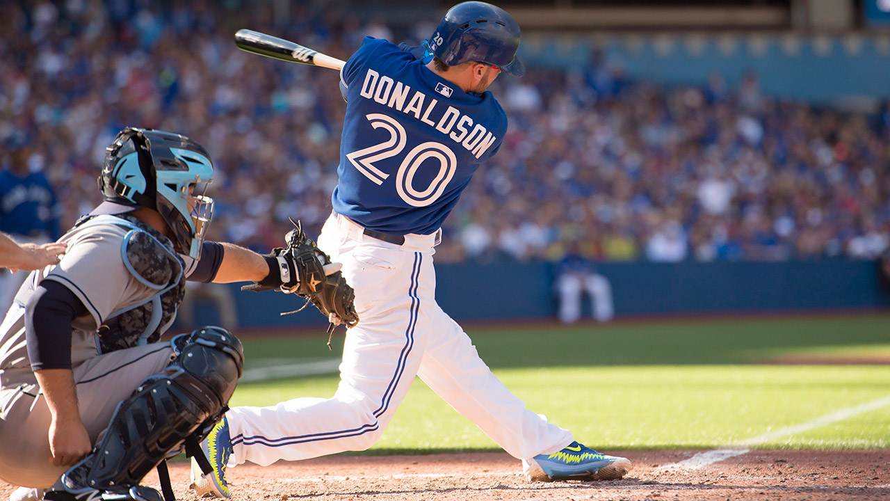 Justin Smoak lifts Blue Jays past Rays with walk-off shot