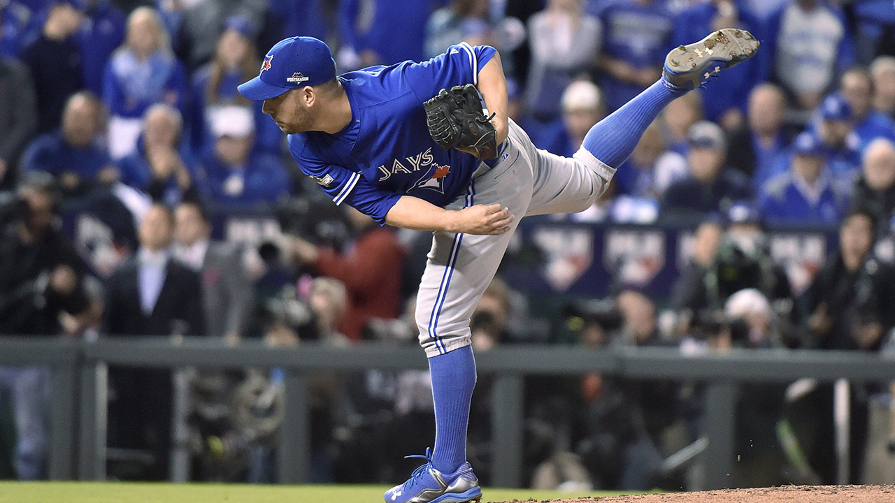 Marco Estrada re-signs with Toronto Blue Jays for two years