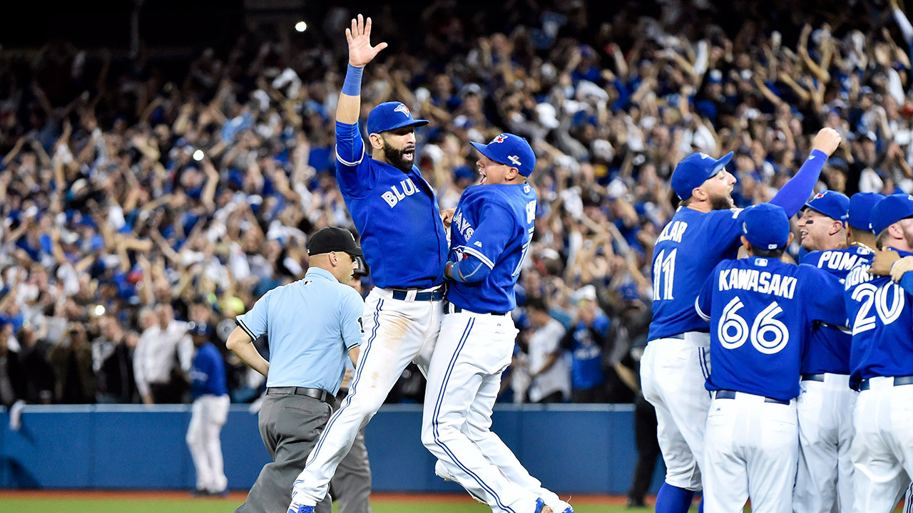 Baseball: Blue Jays tee off on Cueto, beat Royals in Game 3 – The