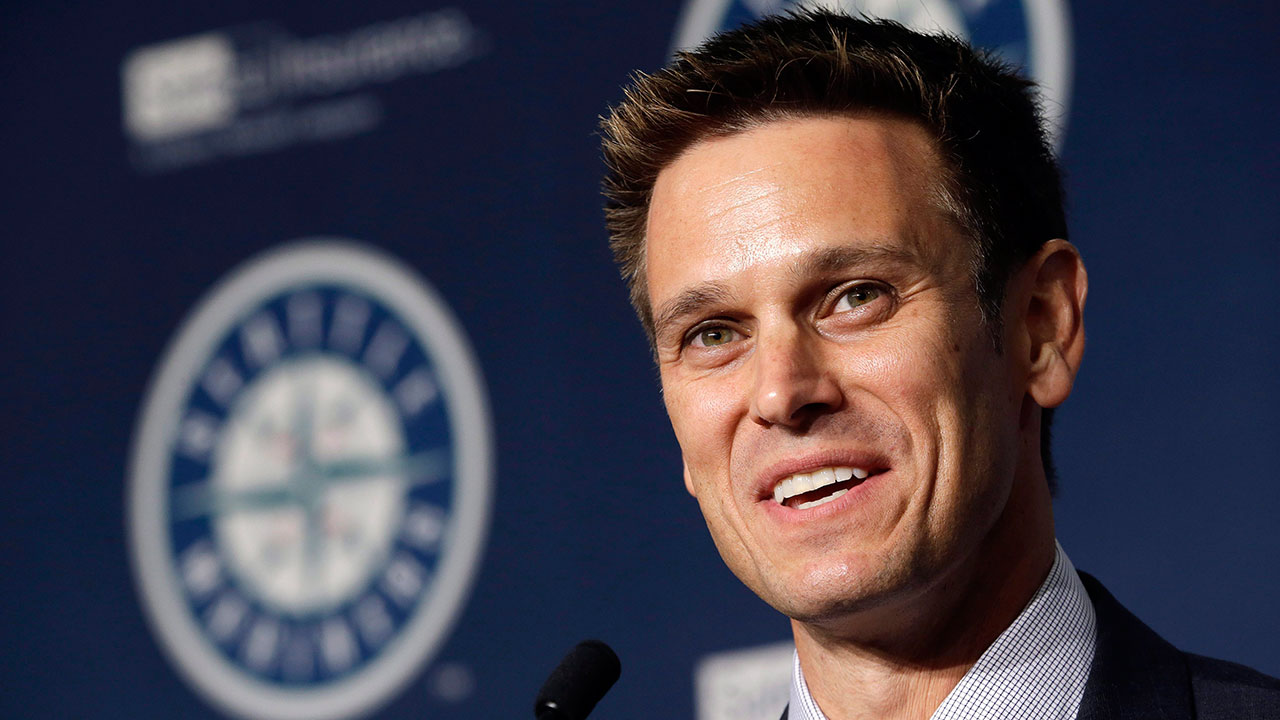 Mariners general manager Jerry Dipoto plans to extend the contract of  manager Scott Servais