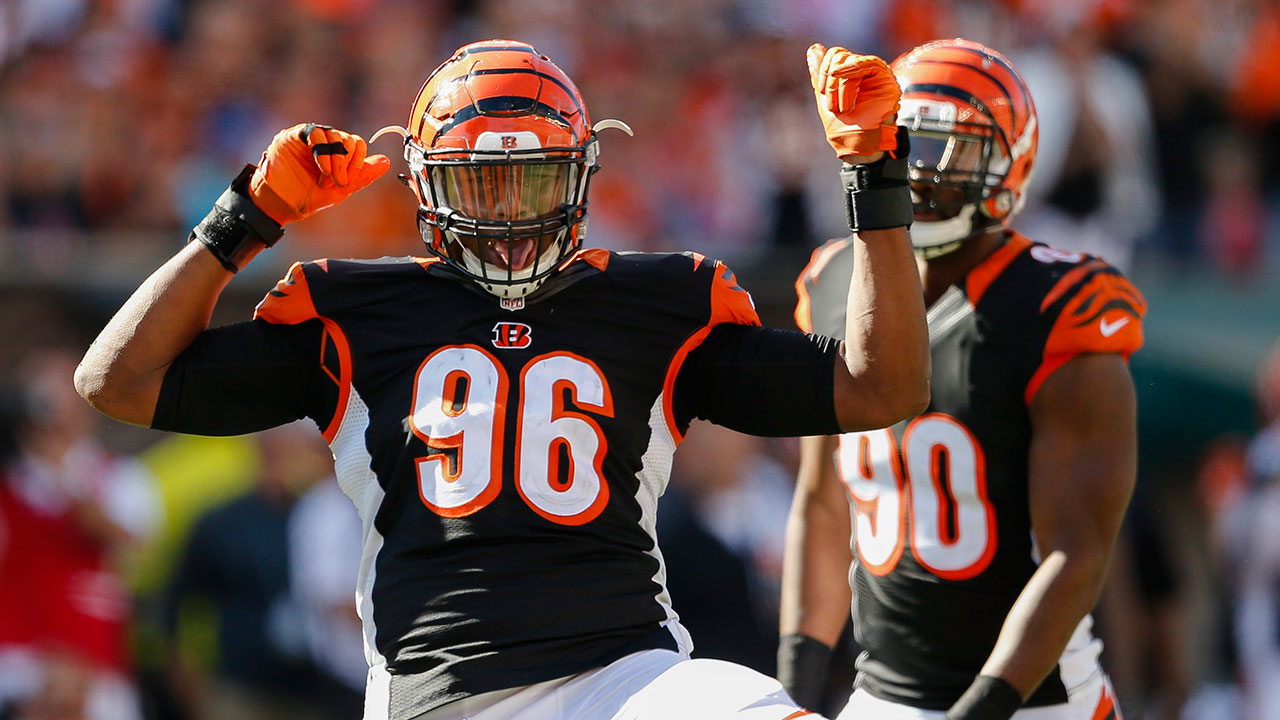 Cincinnati Bengals trade veteran DE Carlos Dunlap to Seattle