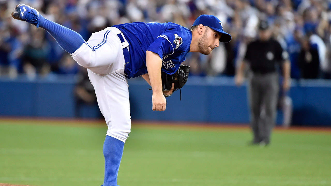 Marco Estrada re-signs with Toronto Blue Jays for two years