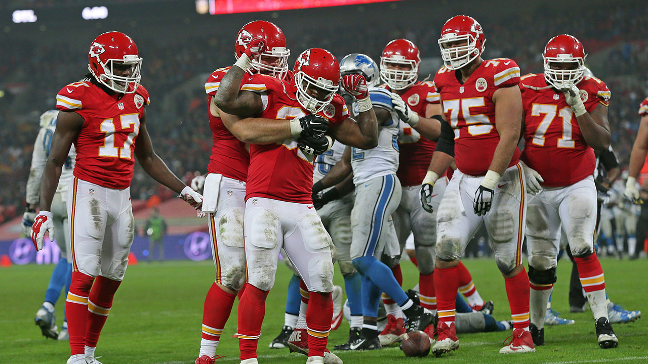 Alex Smith conducts Kansas City Chiefs' Wembley rout of Detroit Lions, NFL