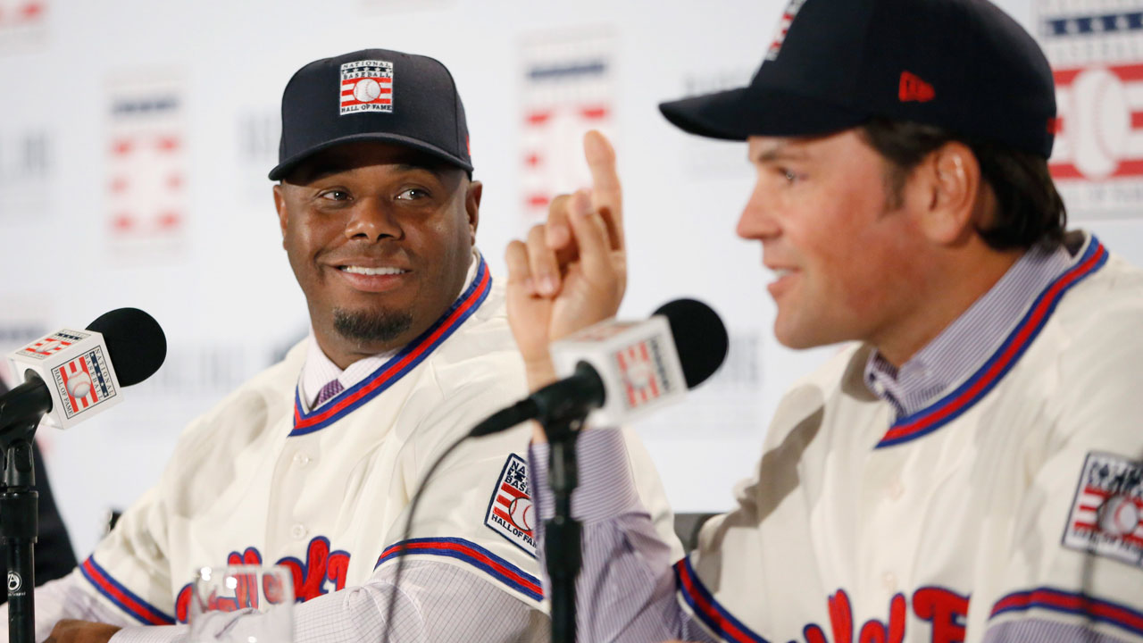 Ken Griffey Jr. goes to Hall of Fame with Mariners cap