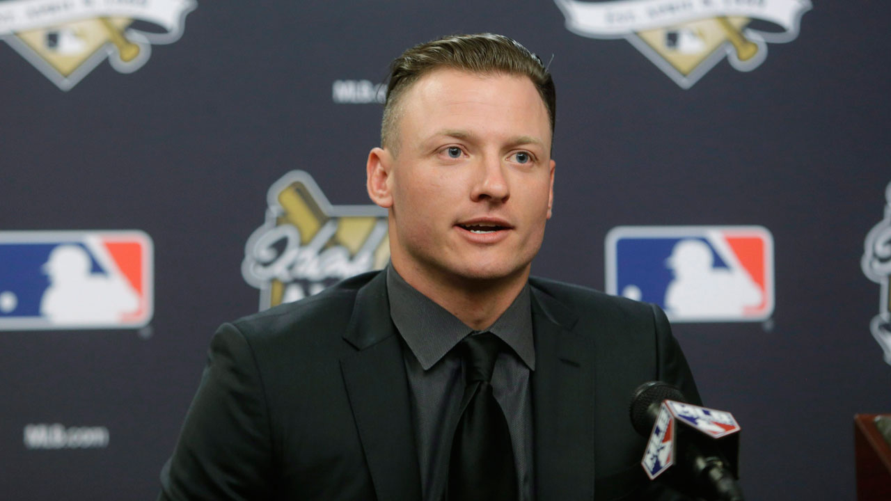 PHOTO: Josh Donaldson debuts new wild hairdo