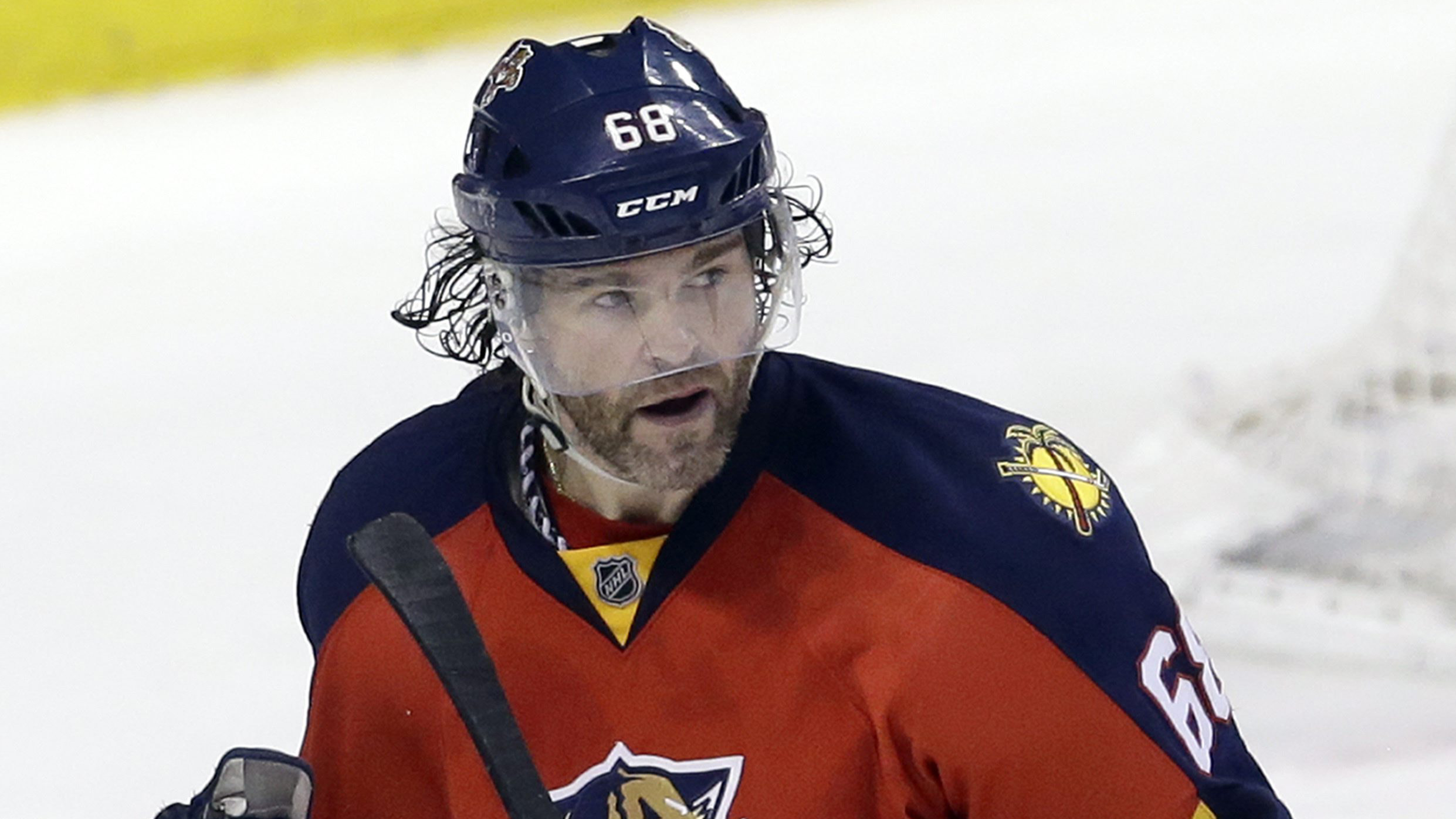 Jaromir Jagr Leading Panthers' Veterans and Youngsters at 43 - The New York  Times