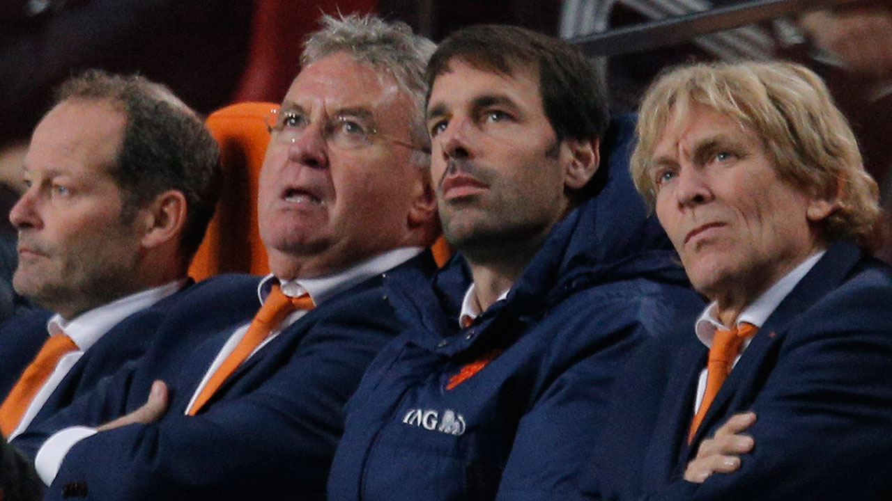 Van Nistelrooy to leave Dutch coaching staff