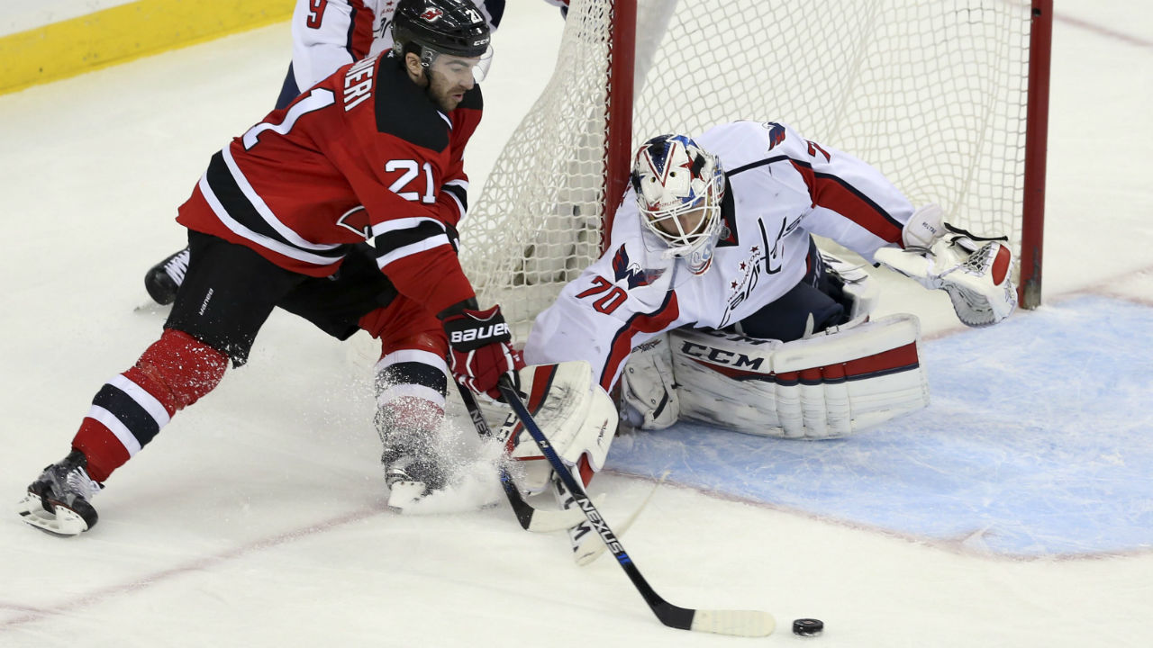 Braden Holtby Wins 45th Of Season; Capitals Edge Devils